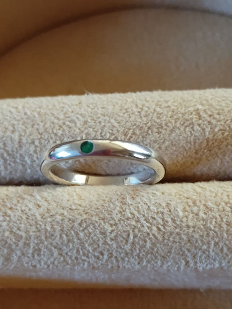 Tiffany ティファニー　スタッキングバンドリング　エメラルド　9号