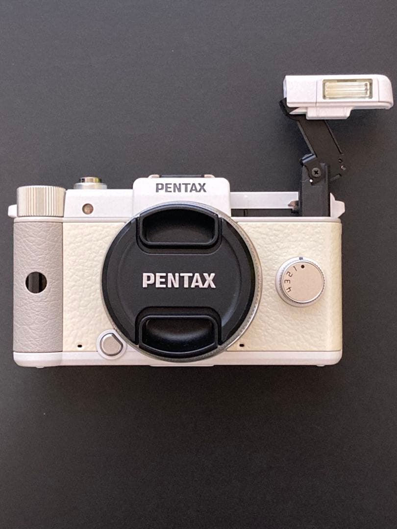PENTAX ペンタックス　ミラーレス一眼Q ホワイト　01レンズセット