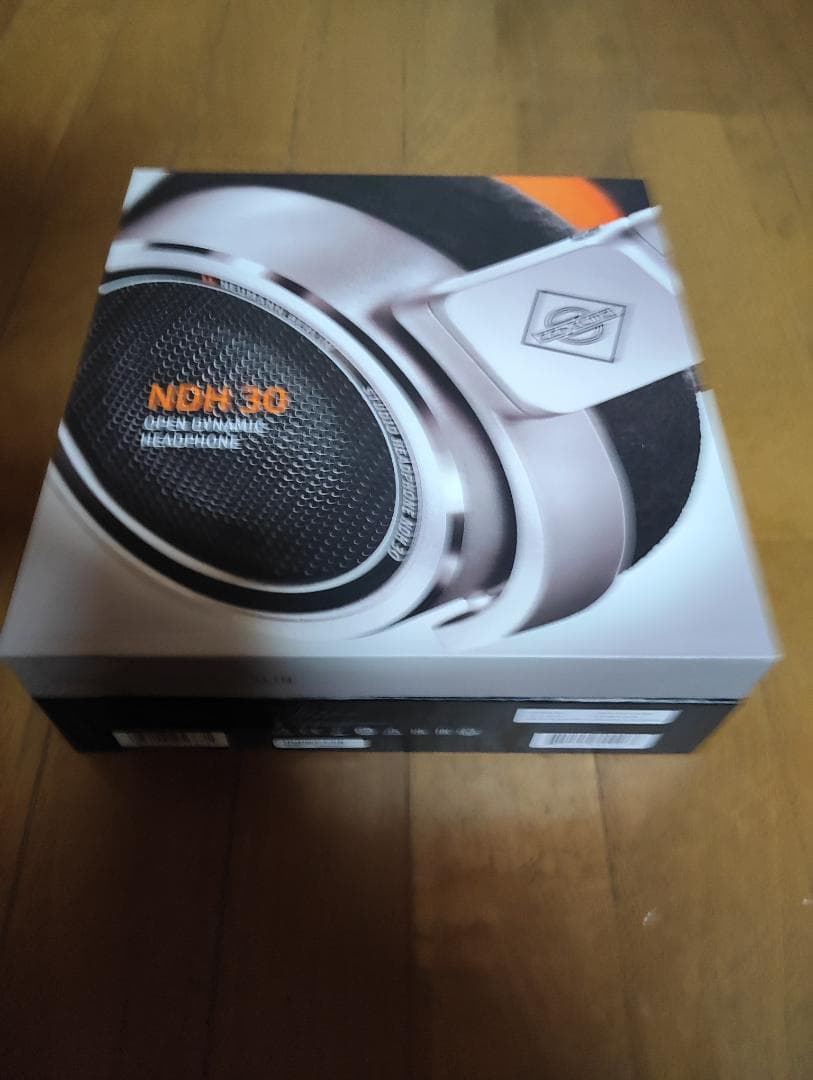 NEUMANN NDH30 シルバー