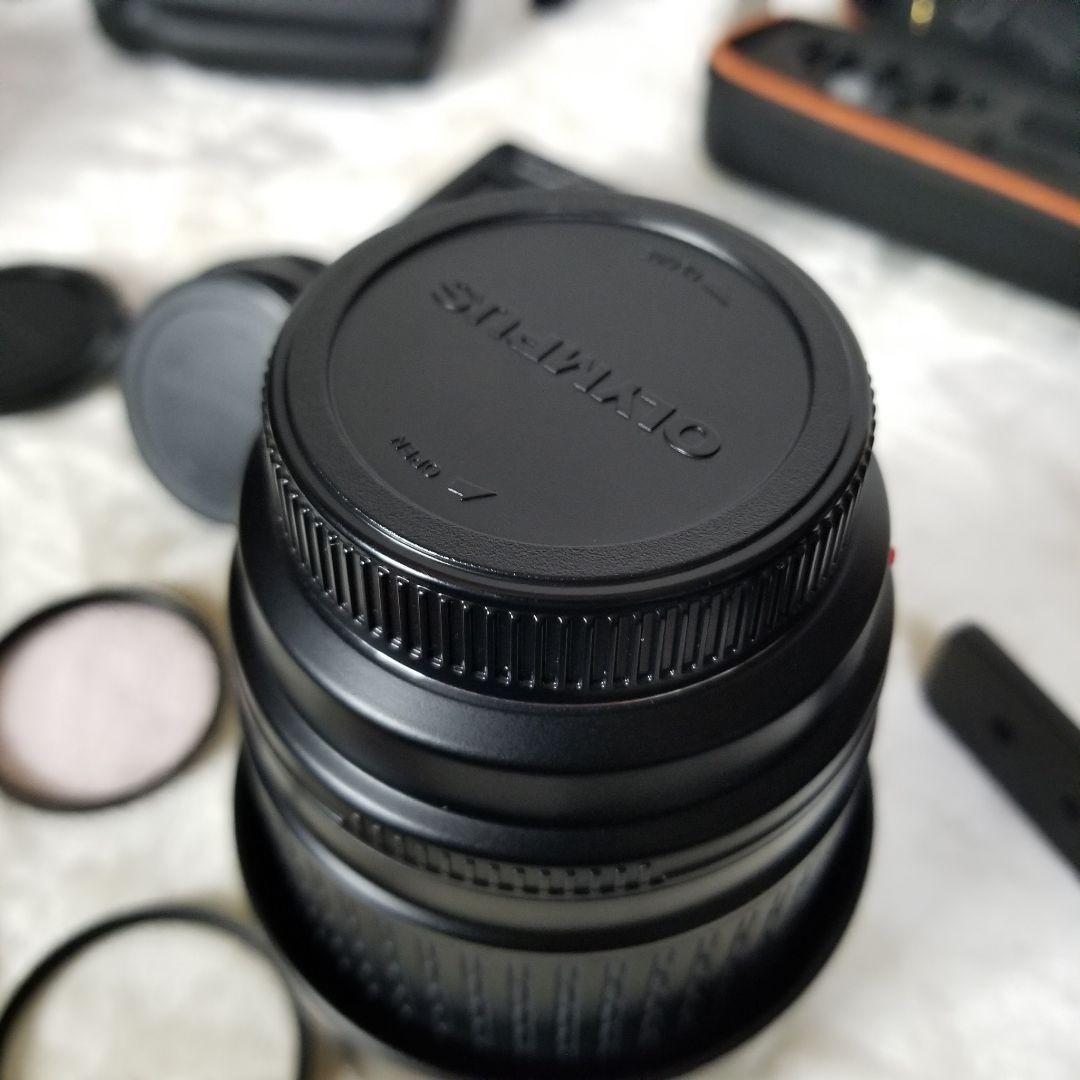 OLYMPUS E−620 E-620