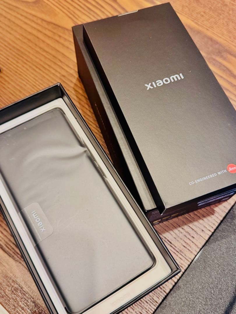 Xiaomi 13 Ultra 16GB/512GB グローバルROM 新品