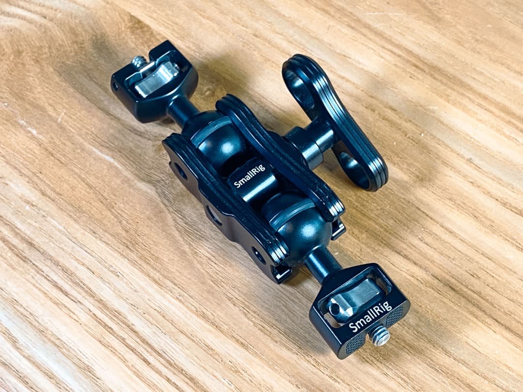 SONY α6600 + SmallRig ケージ＆アーム｜純正バッテリー付