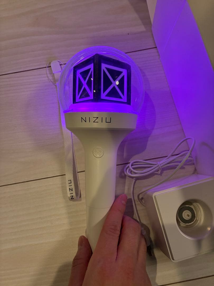 NIZIU ペンライト