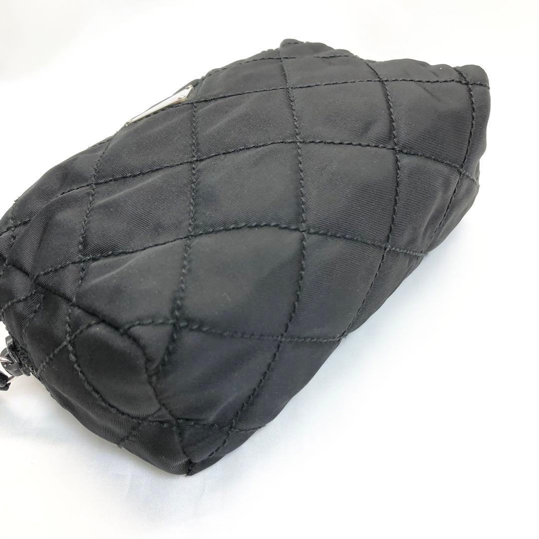 DEARLIVE TOKYO✨　PRADA プラダ キルティング ポーチ