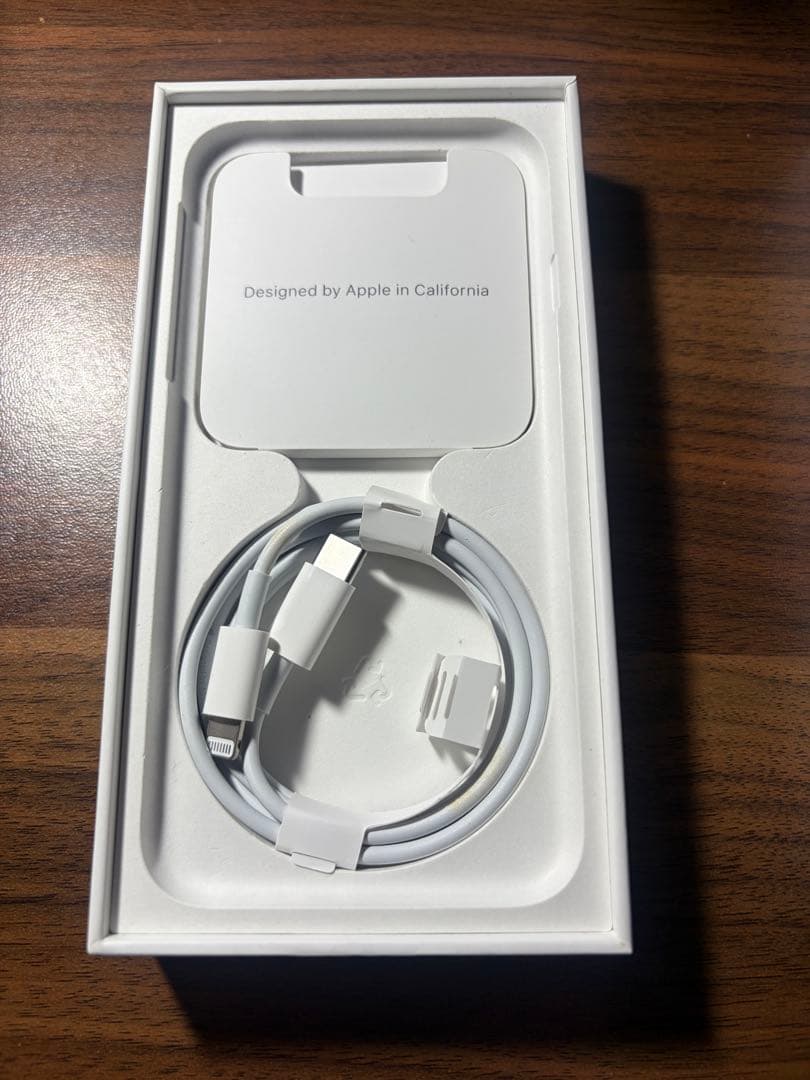 携帯電話本体 iPhone SE 64GB