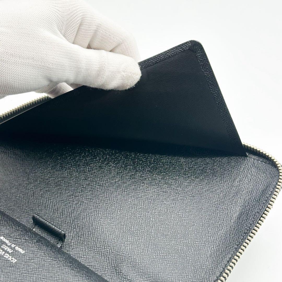 ルイヴィトン ジッピーオーガナイザー エピ ブラック ラウンドファスナー 長財布