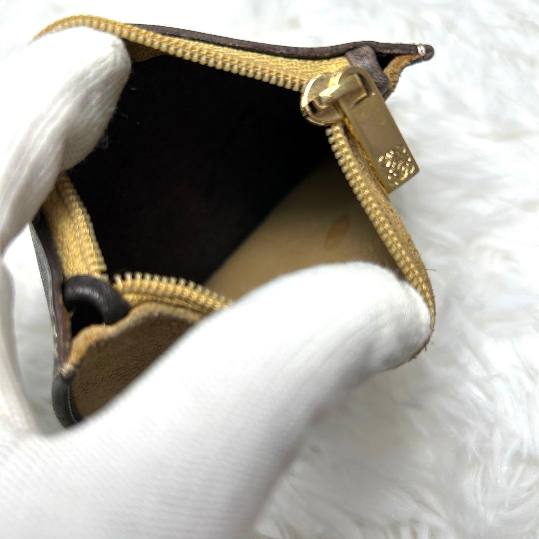 【最終値下げ】⭐️LOEWE ケース スウェード カーキ