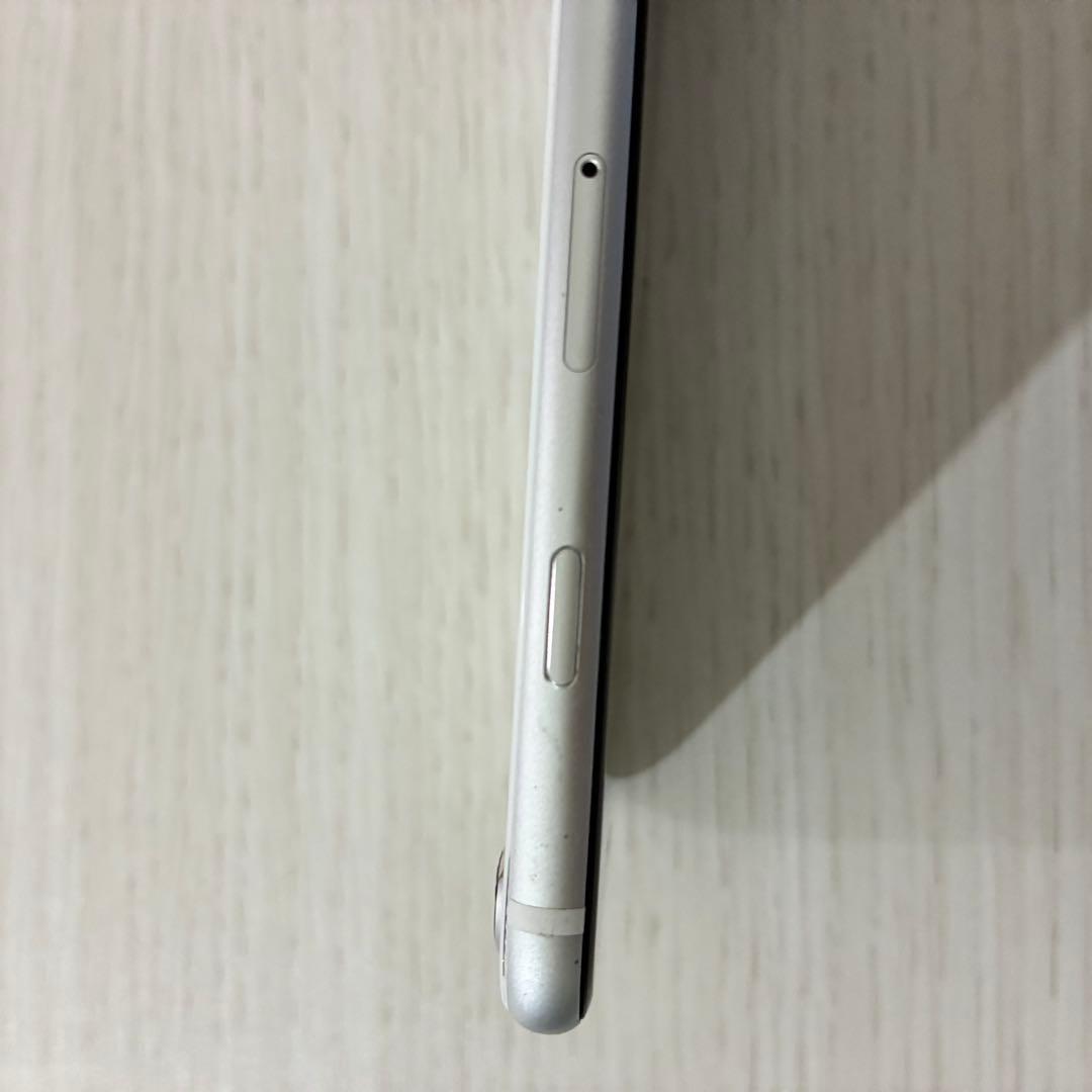 iPhoneSE2 第2世代本体64G ホワイト　動作問題なし美品　SIMフリー