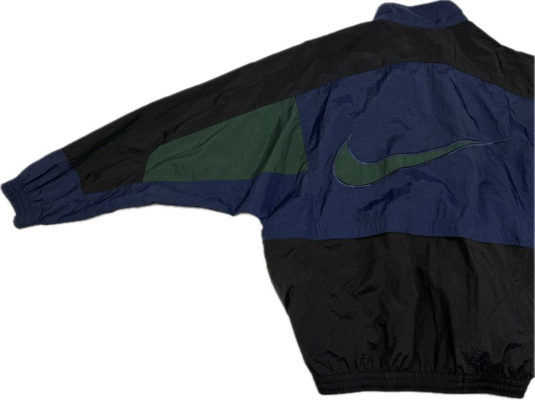 ナイキ　　NIKE ナイロン　トラックスーツ