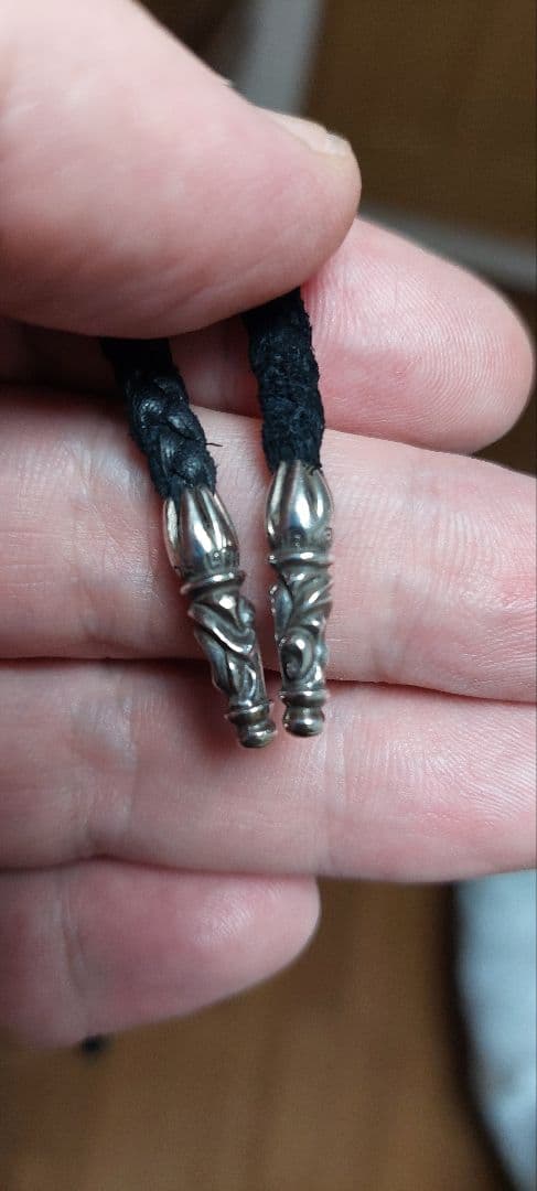 CHROME HEARTSスクロールチップレザーブレイド