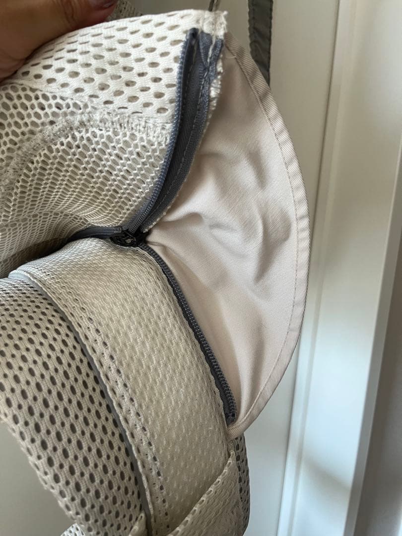 超美品　BabyBjörn ベビービョルン　抱っこ紐　ハーモニー　クリーム