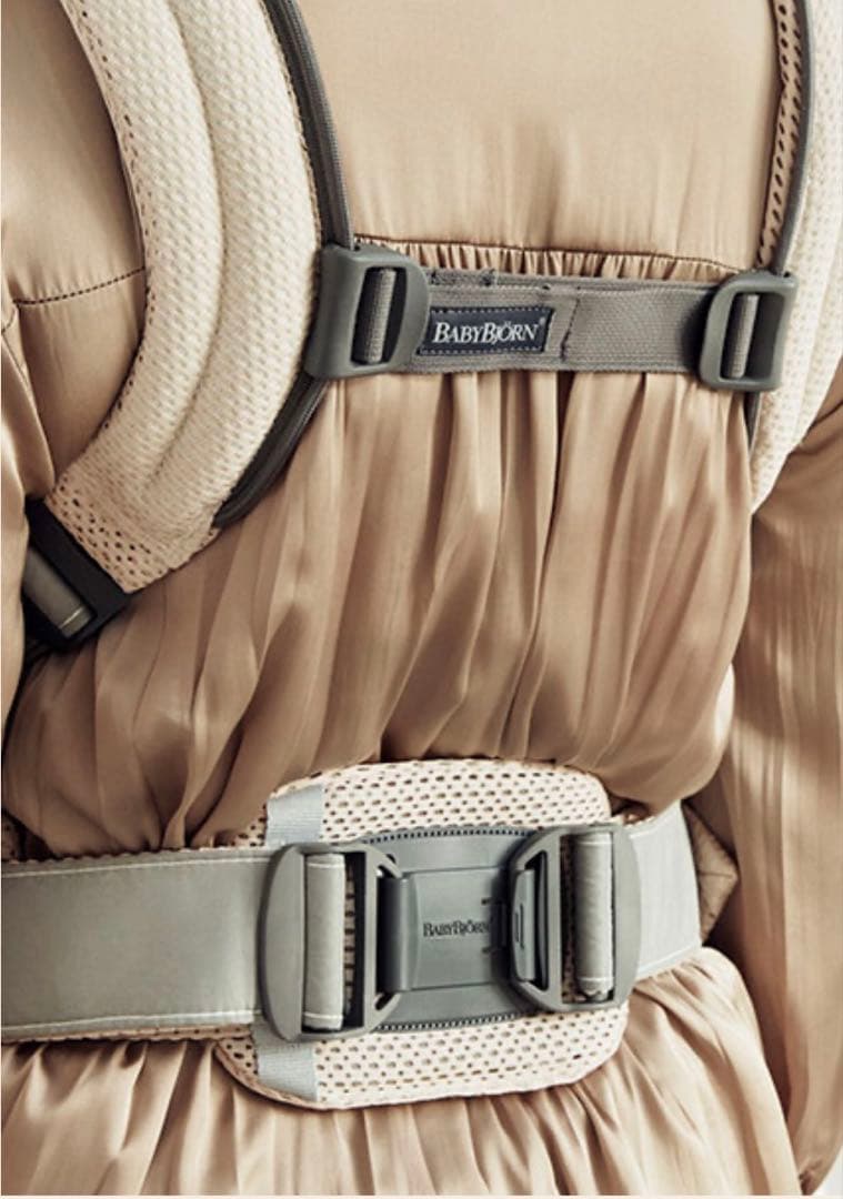 超美品　BabyBjörn ベビービョルン　抱っこ紐　ハーモニー　クリーム