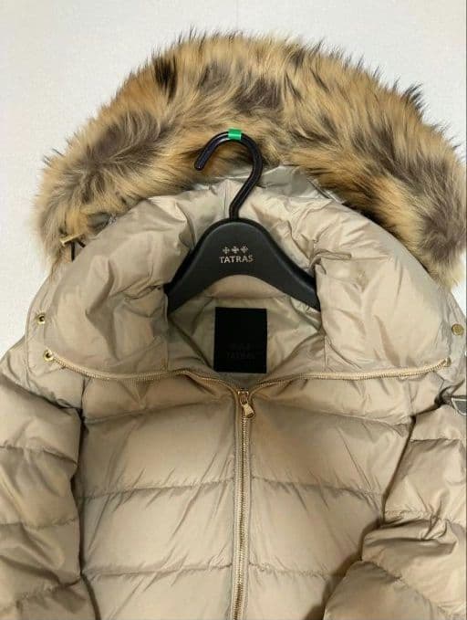 【2回着用】TATRAS×TOMORROWLAND SARMA レディースダウン