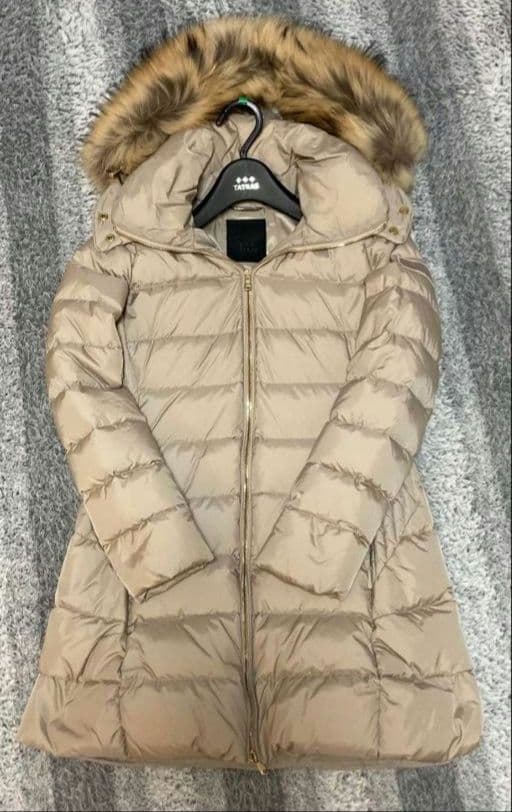 【2回着用】TATRAS×TOMORROWLAND SARMA レディースダウン