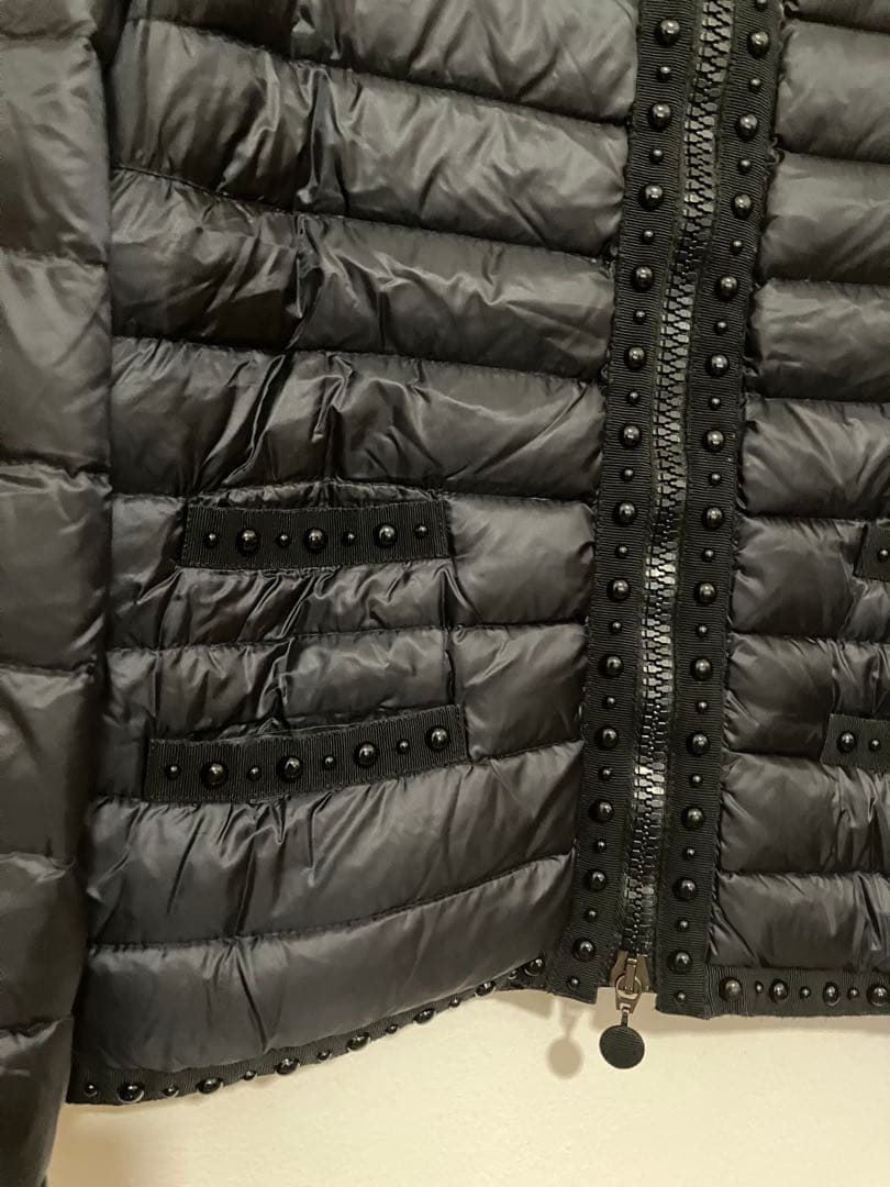 Moncler モンクレール　デザインの素敵なダウンジャケット