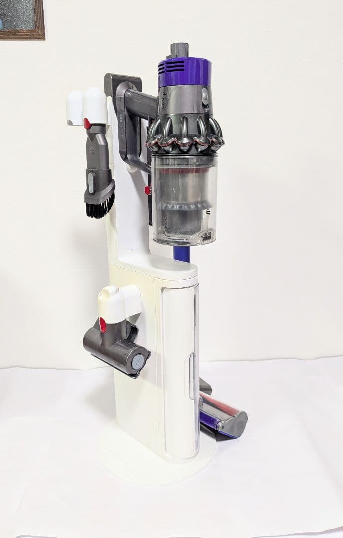 【55分稼働】ダイソン掃除機V10 スタンド付きフルセット 動作品　①