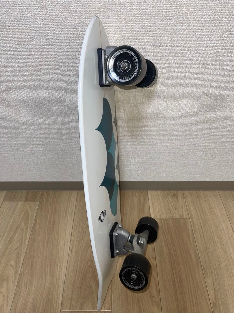 CARVER TRITON　サーフボード　サーフスケート　ホワイト　青　29㌅