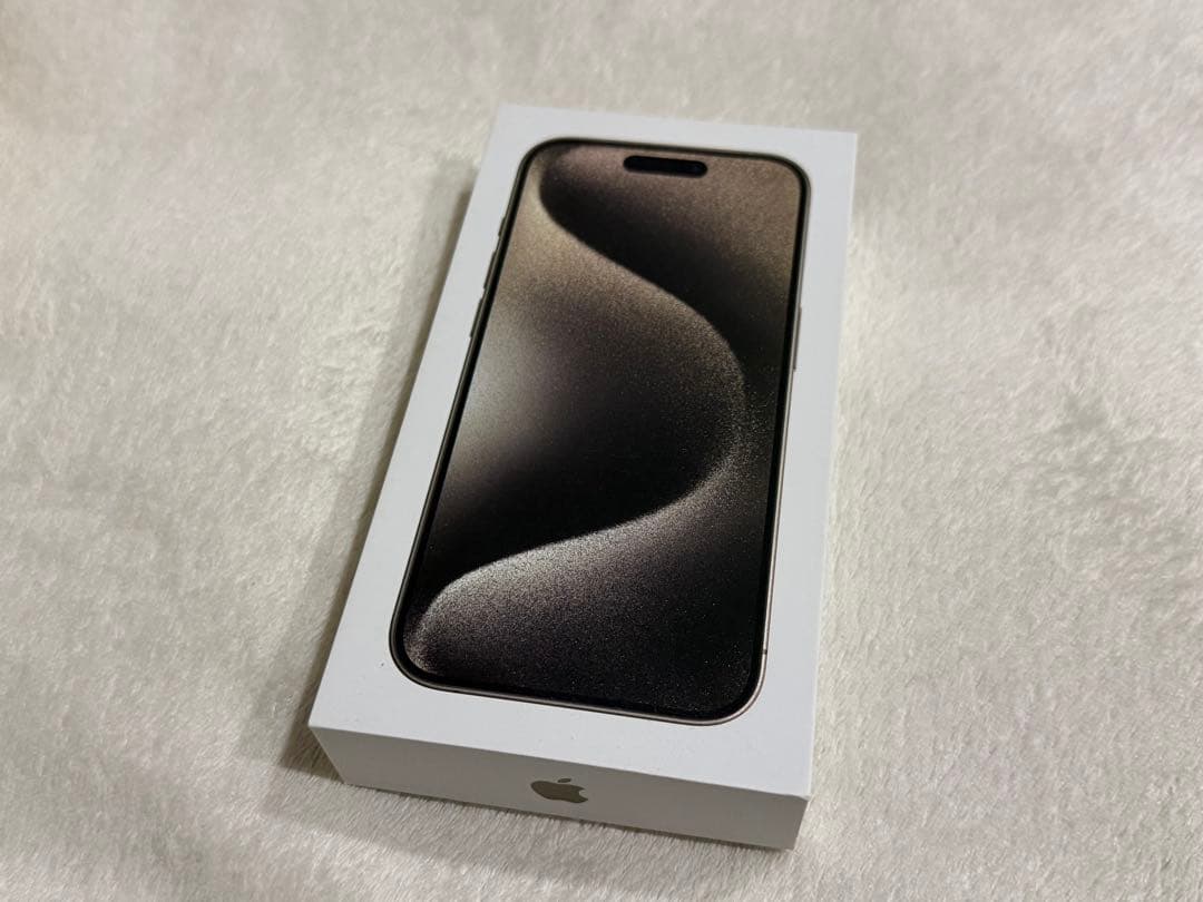 Apple iPhone 15 Pro ナチュラルチタニウム 本体 SIMフリー