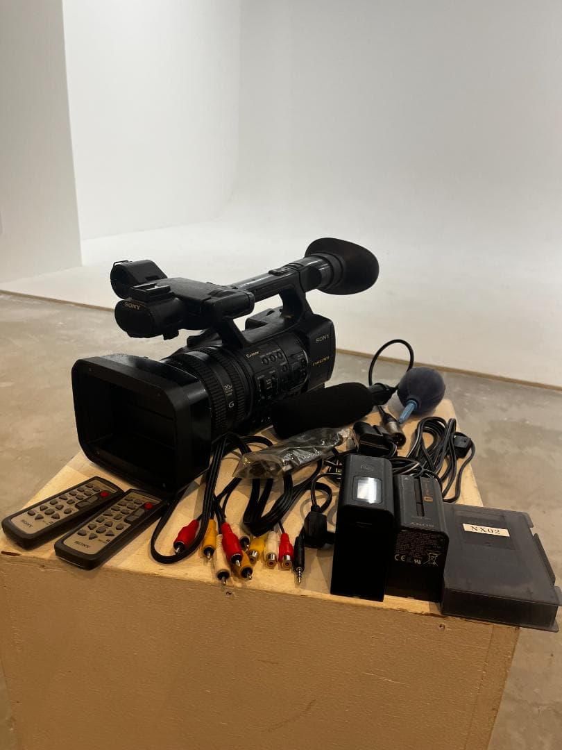 【ジャンク品】Sony ビデオカメラ HXR-NX5J