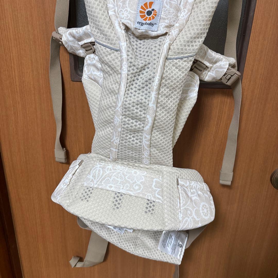 エルゴ抱っこ紐 オムニブリーズ クリームフラワーレース