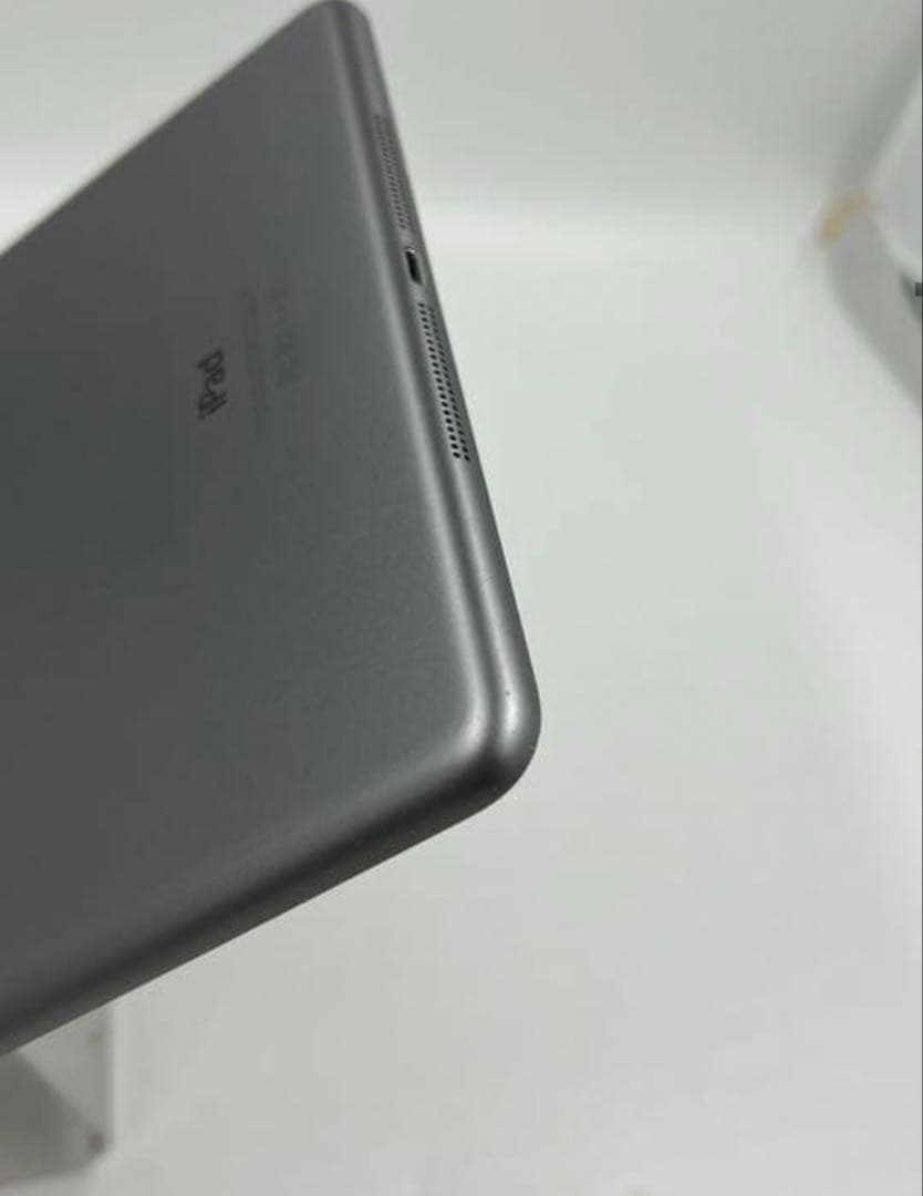 iPad Air 9.7インチ 64gb .