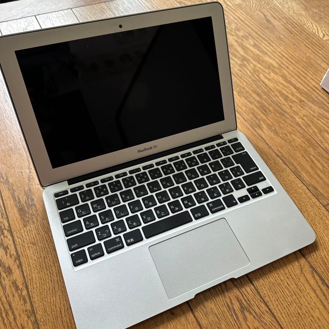 Apple MacBook Air 11インチ　250GB 外箱付き