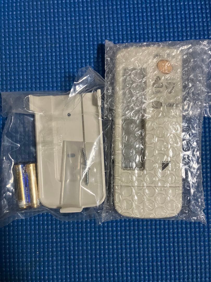 ダイキン エアコン リモコン BRC4C105 未使用品　リモコンホルダー付き