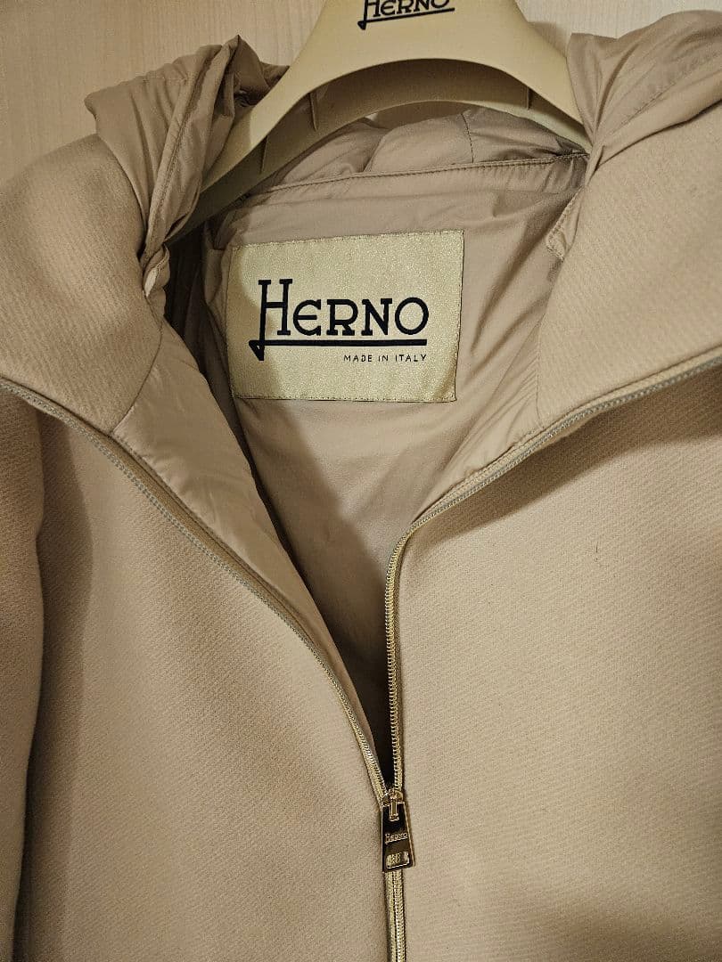 HERNO ヘルノ ウール×ナイロン 異素材切替ダウンコート アイボリー 42