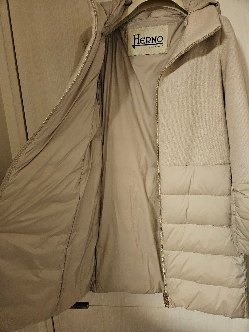 HERNO ヘルノ ウール×ナイロン 異素材切替ダウンコート アイボリー 42
