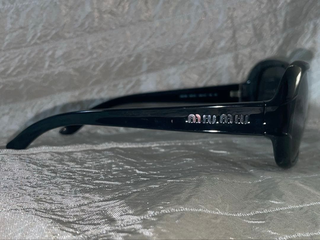 MIU MIU ミュウミュウ サングラス ブラック