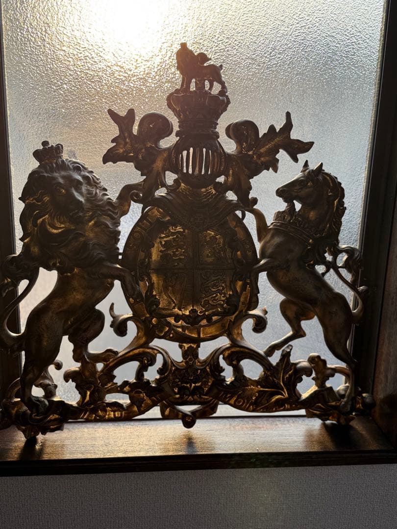 アンティーク　エンブレム　英国風