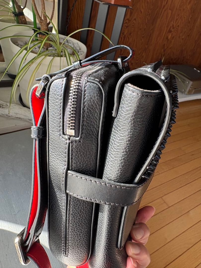 スタッズデザイン ショルダーバッグ