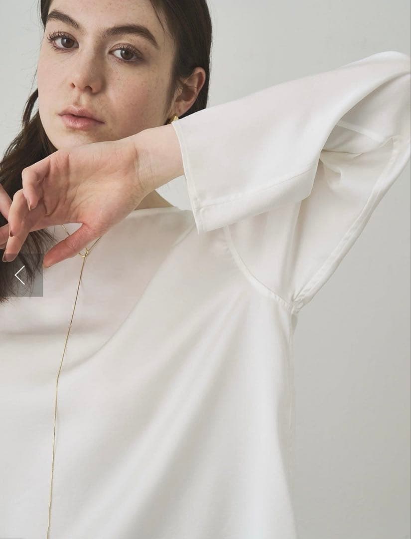 新品未使用タグ付きDrawing Numbersサテンボートブラウス 人気定番