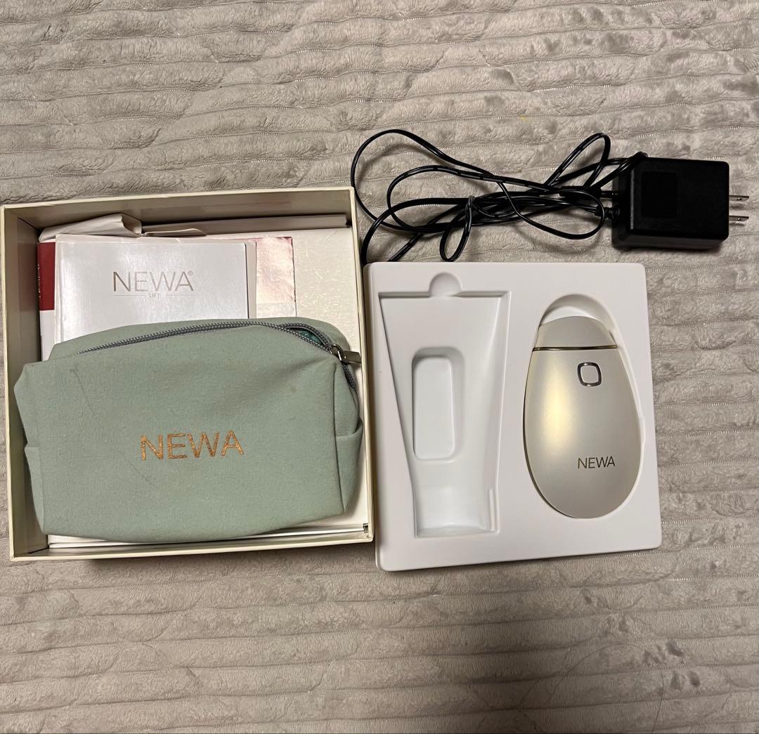 NEWAリフト　ニューワリフト　シャンパンゴールド