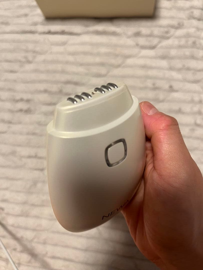 NEWAリフト　ニューワリフト　シャンパンゴールド