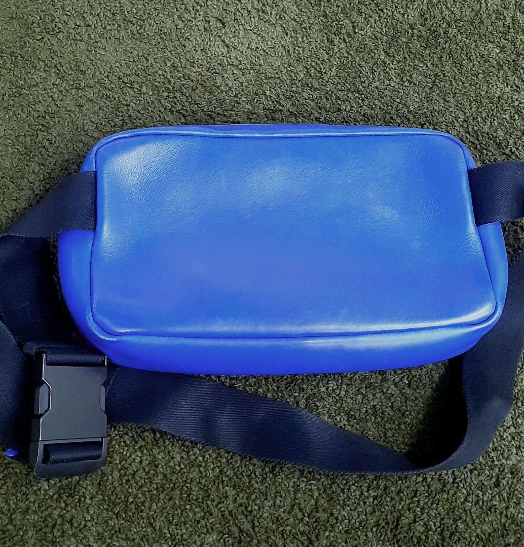 ボッテガヴェネタ ボディバッグ/ベルトバッグ/ウエストバッグ メンズ ブルー