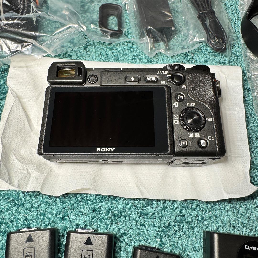 SONY α6400 ソニー　レンズ多数　バッテリー３個セット　美品