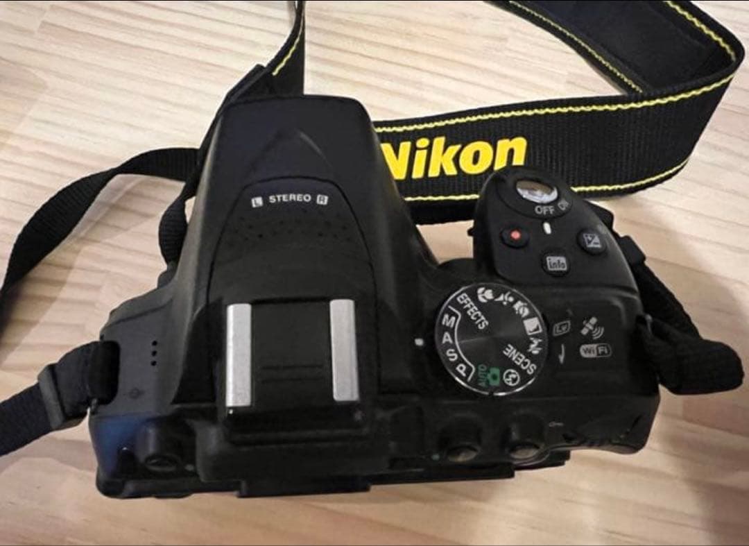 Nikon D5300 デジタル一眼レフカメラ