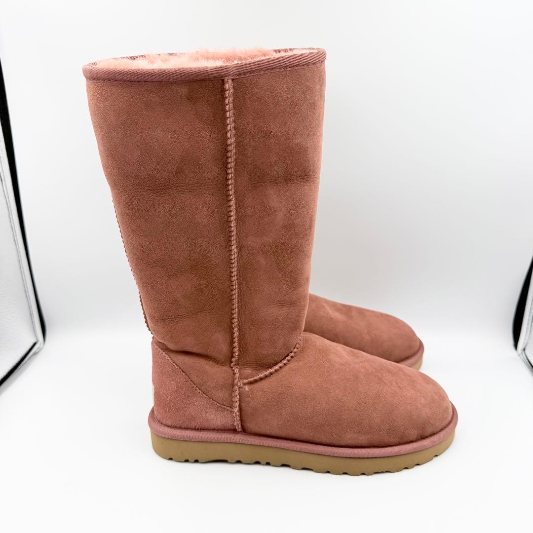 未使用品　箱付き　UGG W CLASSIC TALL　5815W　24cm