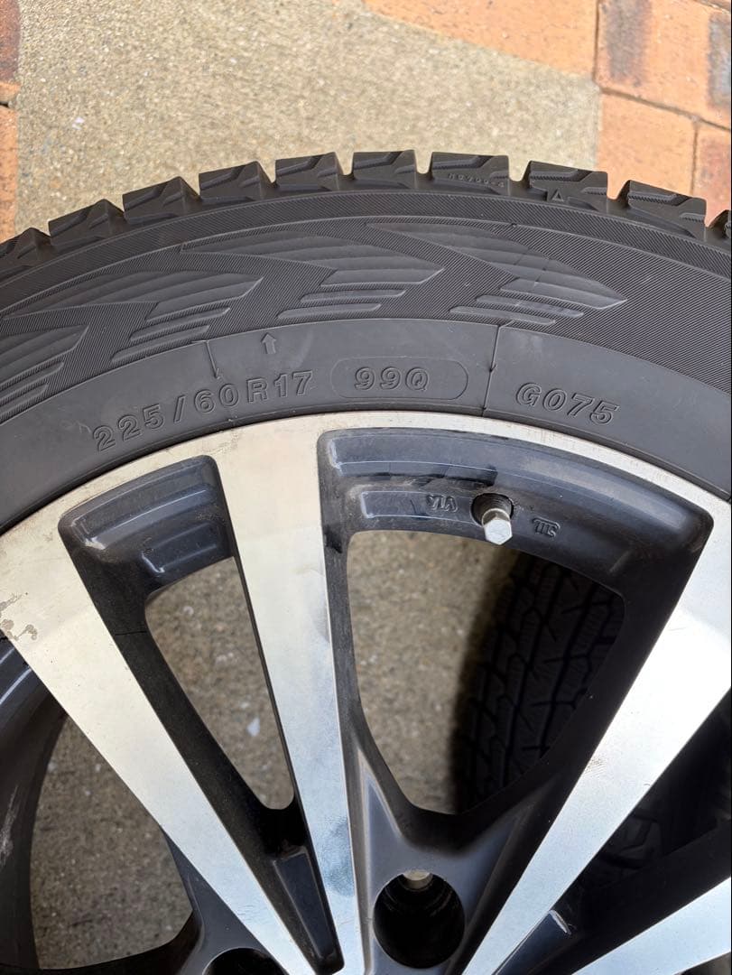 ヨコハマタイヤ　アイスガード　225/60R17 アルファードスタッドレスタイヤ