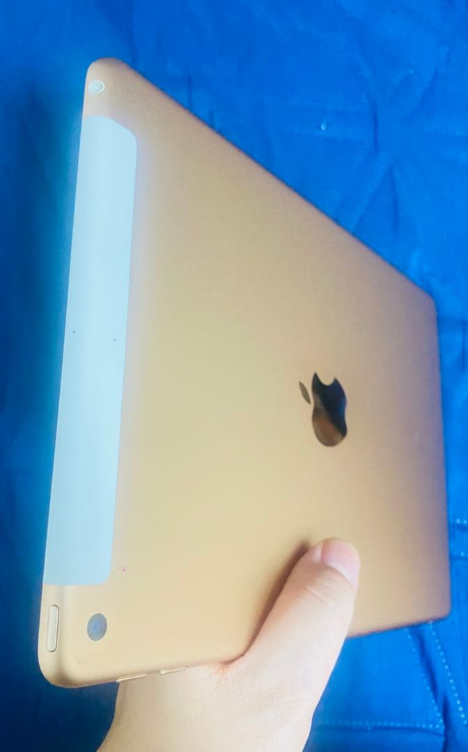 「美品」iPad 第6世代 9.7型 A10◆32GB バッテリー100%