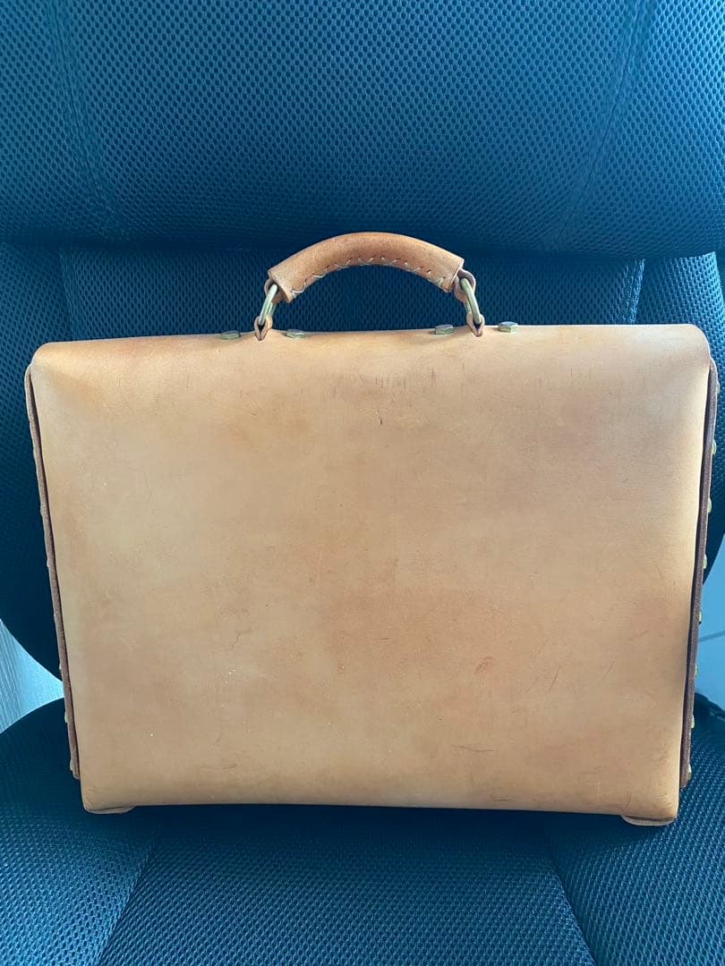 ラクリエ theboxビジネス　UKブライダルレザー