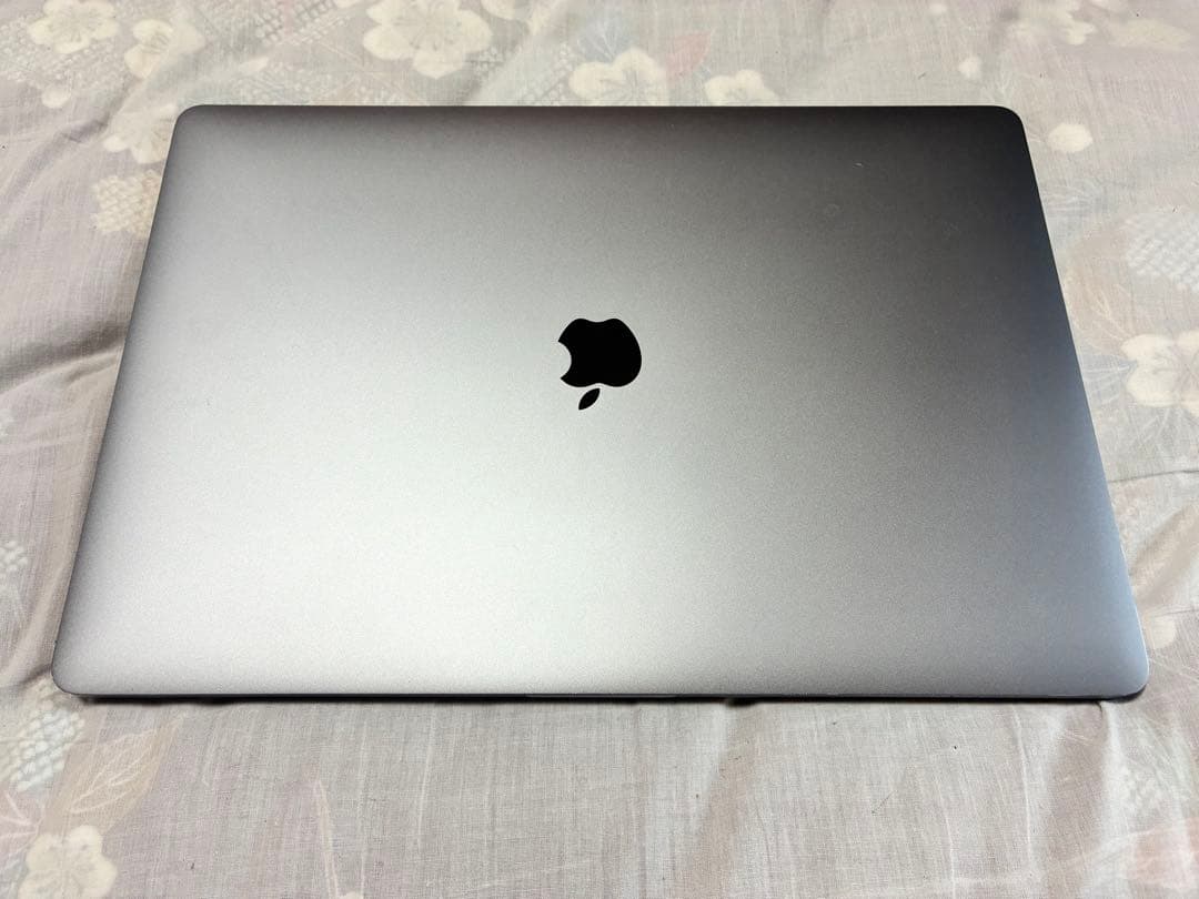 MacBookPro 2019／i7／SSD512／32GB／16インチ