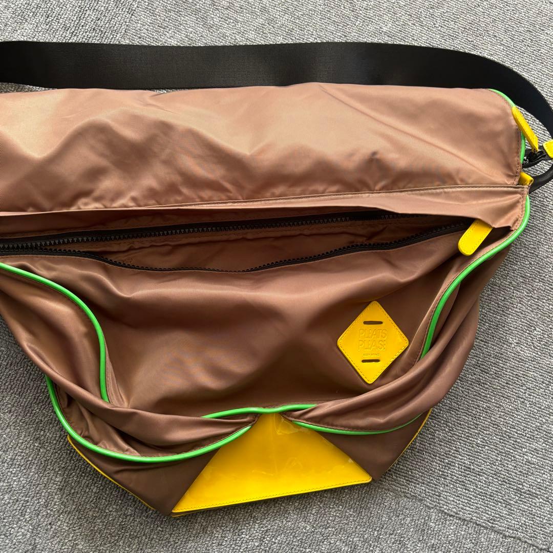 ISSEY MIYAKE 変形バッグ