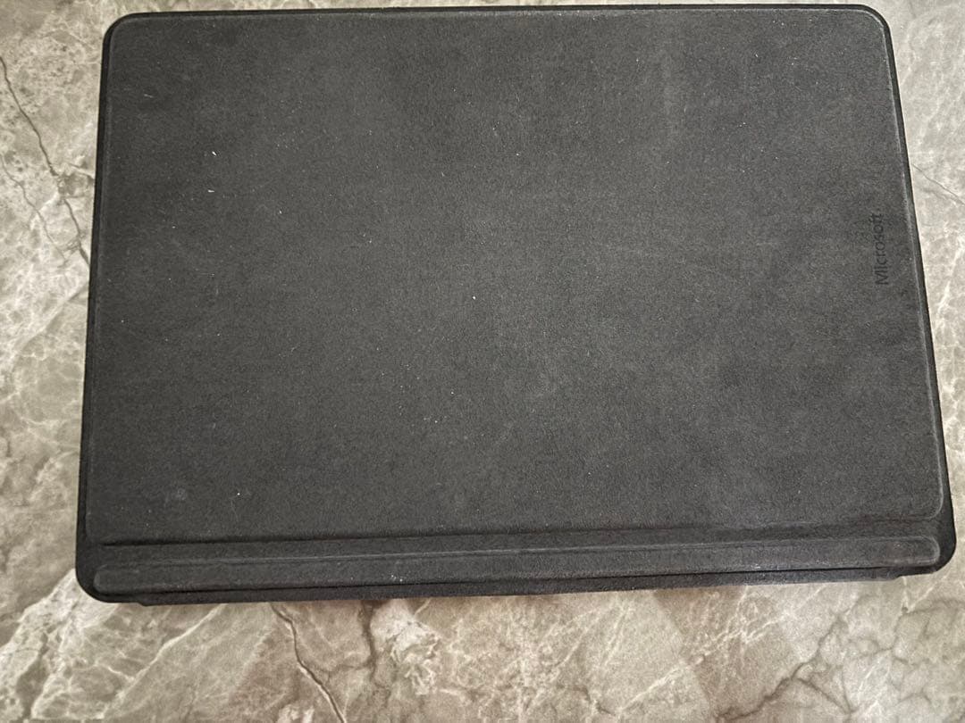 Surface Go 2 /タイプカバー＆アダプター付き