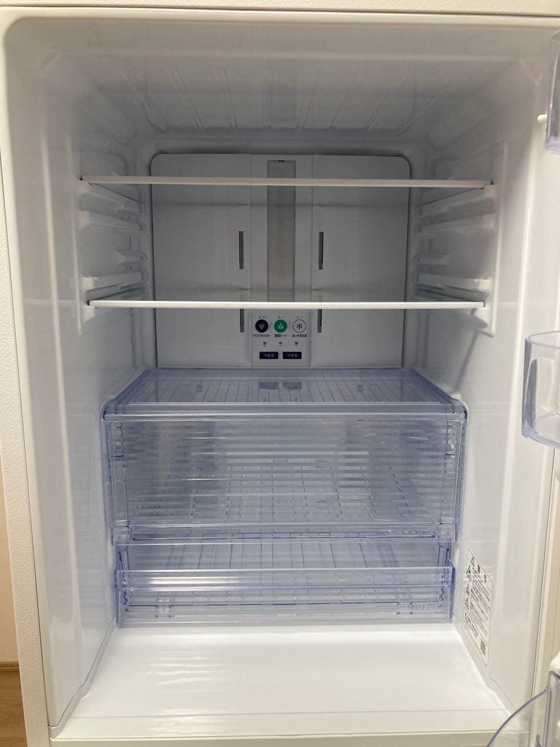 SHARP製 冷蔵庫 (280L 右開き ホワイト) 【一人暮らし 二人暮らし】