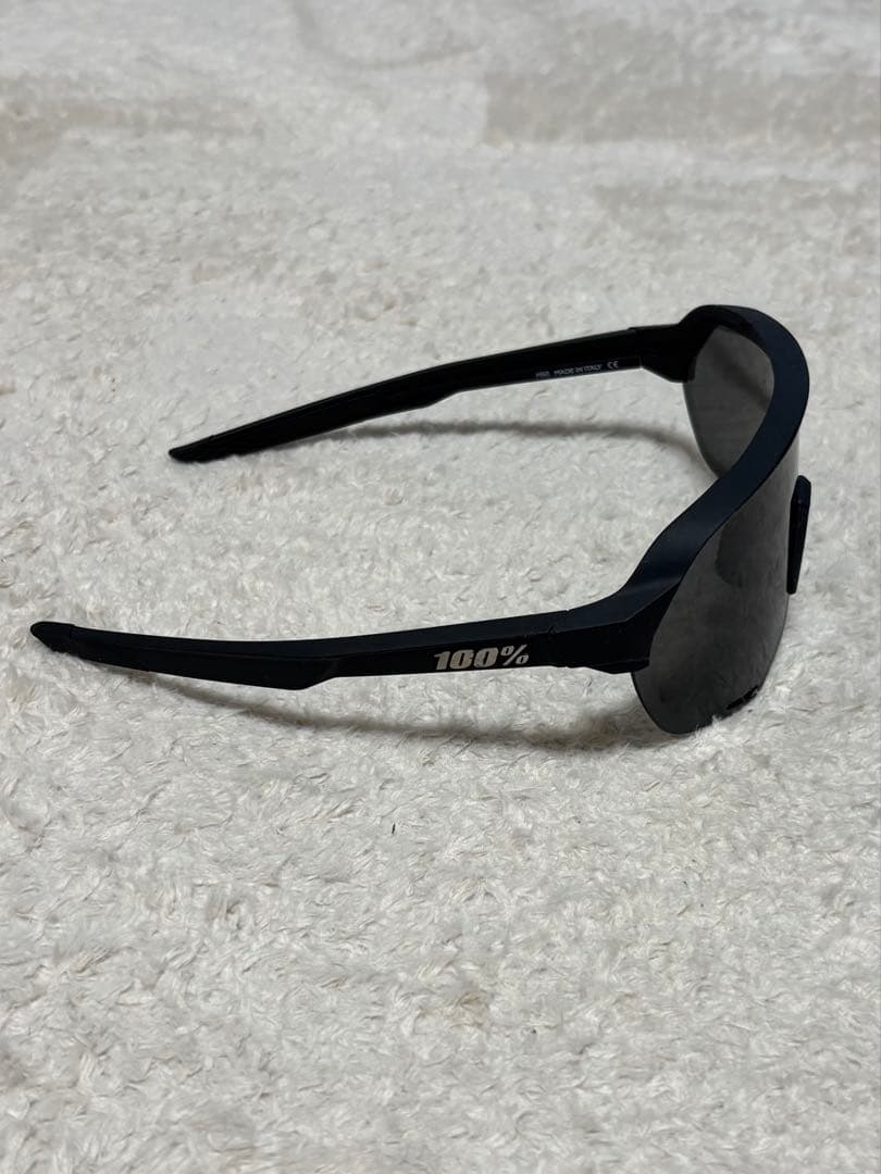 100% スポーツサングラス ブラック