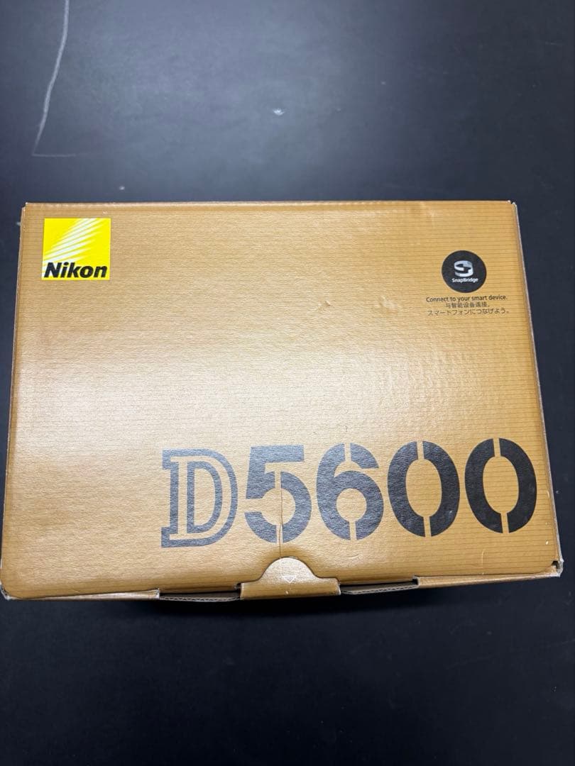 Nikon D5600 ボディほぼ新品