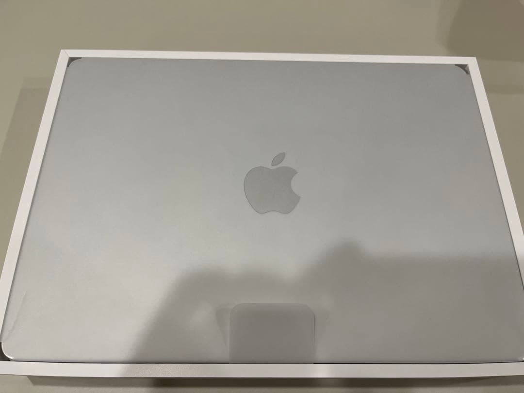Apple MacBook air M3 8G 256Gシルバー