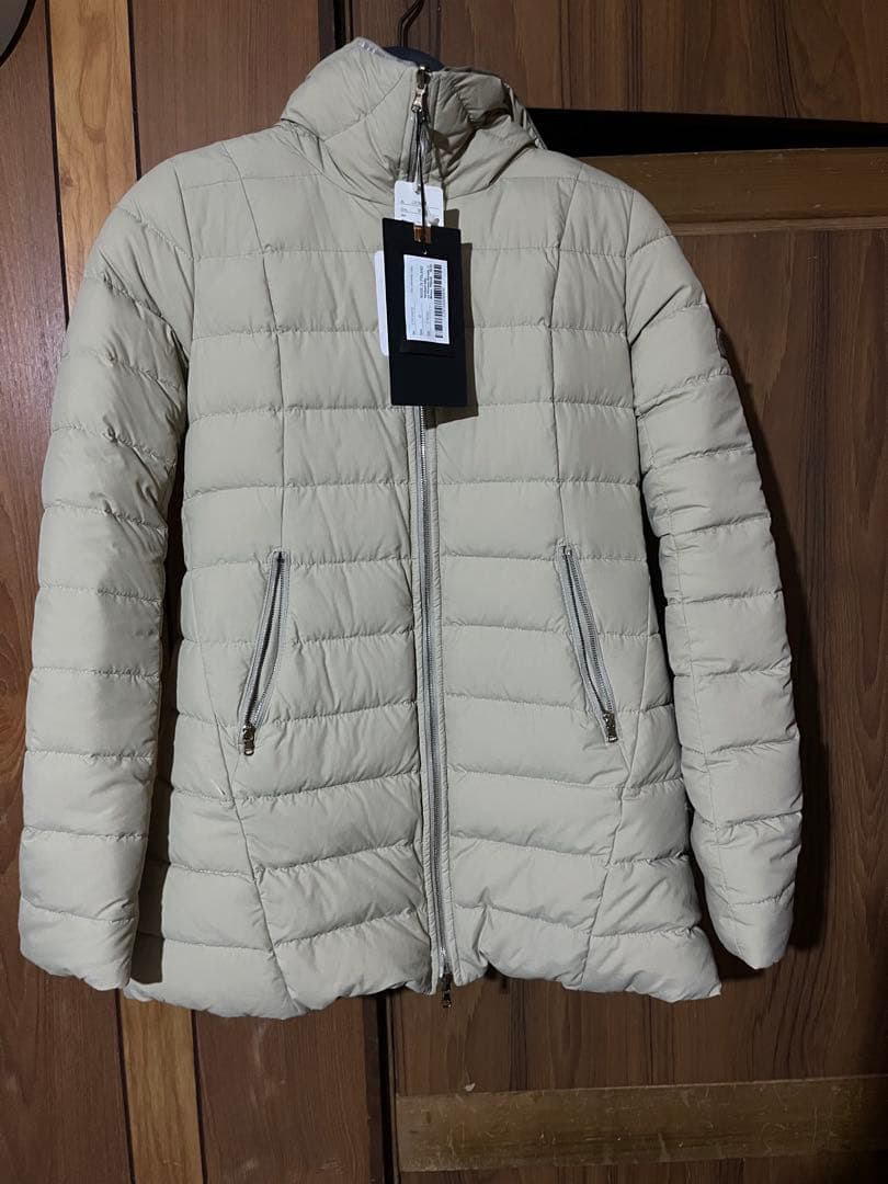 B*a様 【TATRAS 】タトラス　ベージュ Mサイズ　ダウン未使用タグ付き